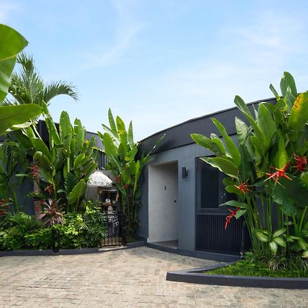 Вилла Je Ne Sais Quoi Seminyak Экстерьер фото